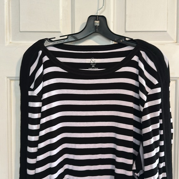 NWT Hillard & Hanson Black and white tunic size 2x - Picture 2 of 5